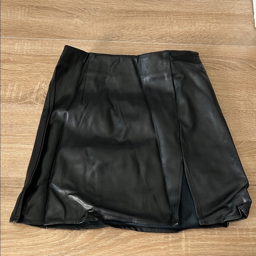 Sleek Black faux Leather Mini Skirt
